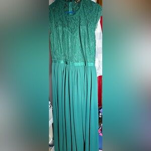 Miusol Emerald Green Lace Bodice Maxi Dress